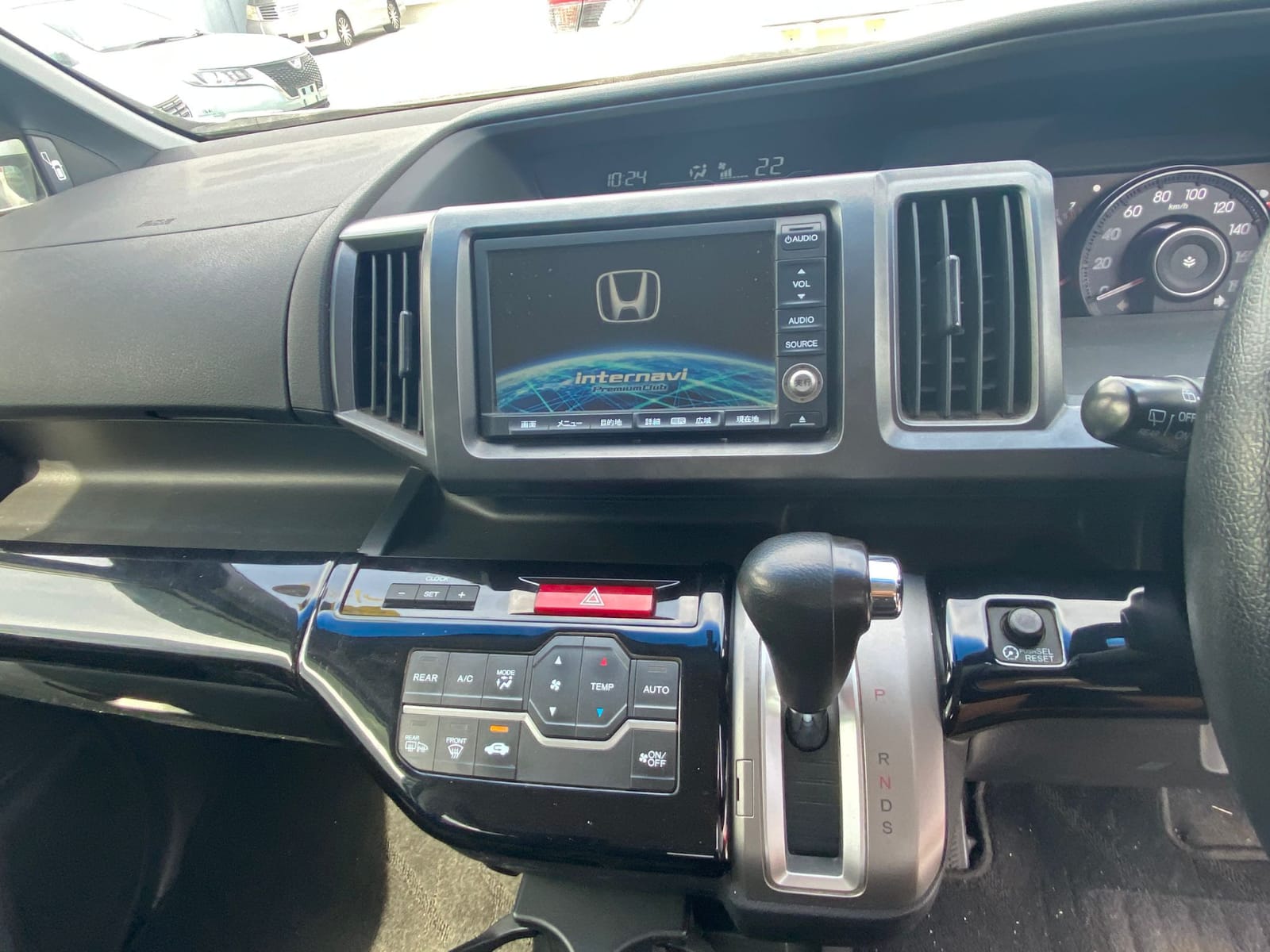 HONDA STEP WAGON 2012 White